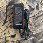 12V /5,00A (64W)